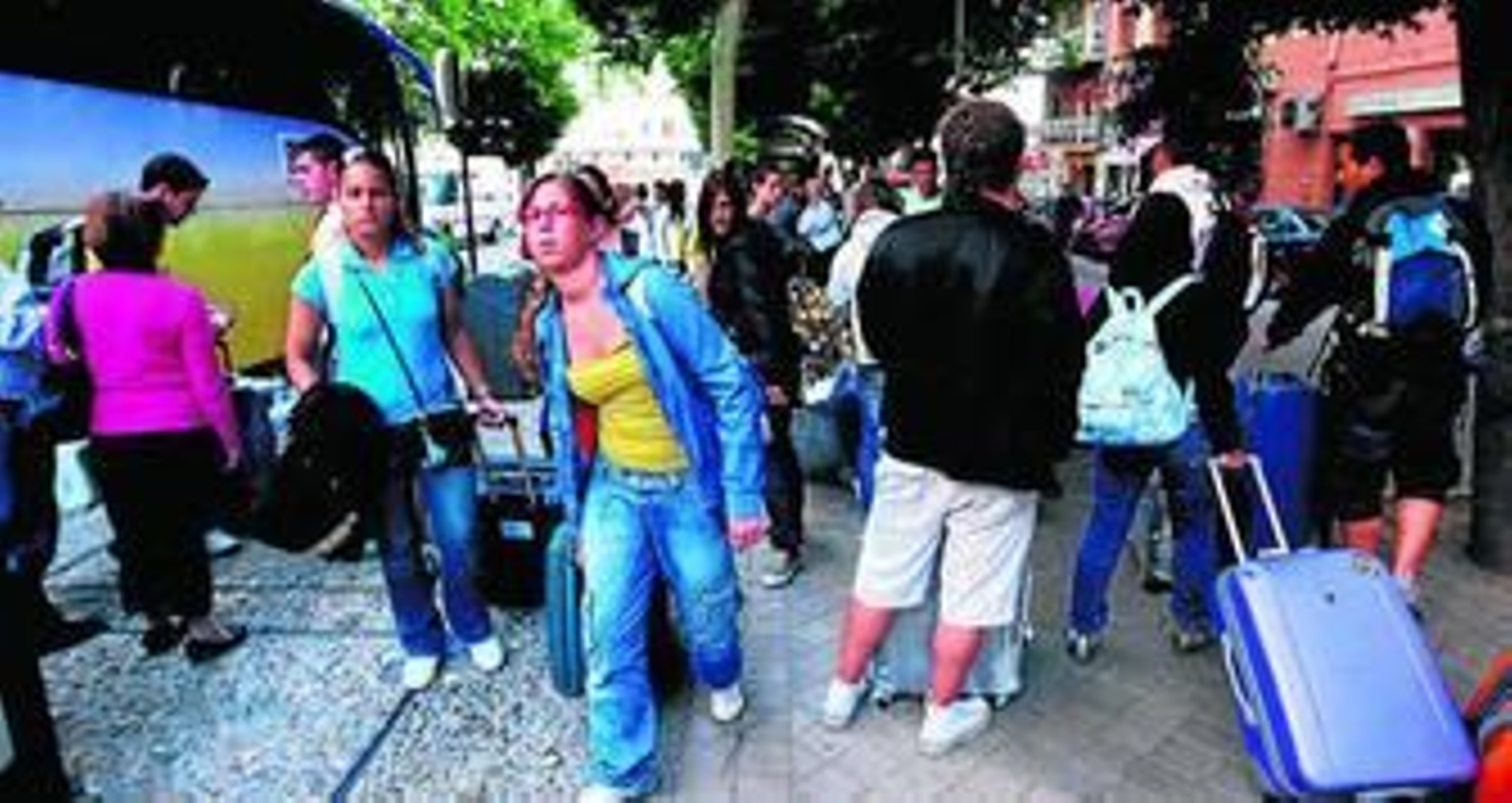 La Universidad de Granada tuvo más de 200 visitantes sin beca y 234 con beca.