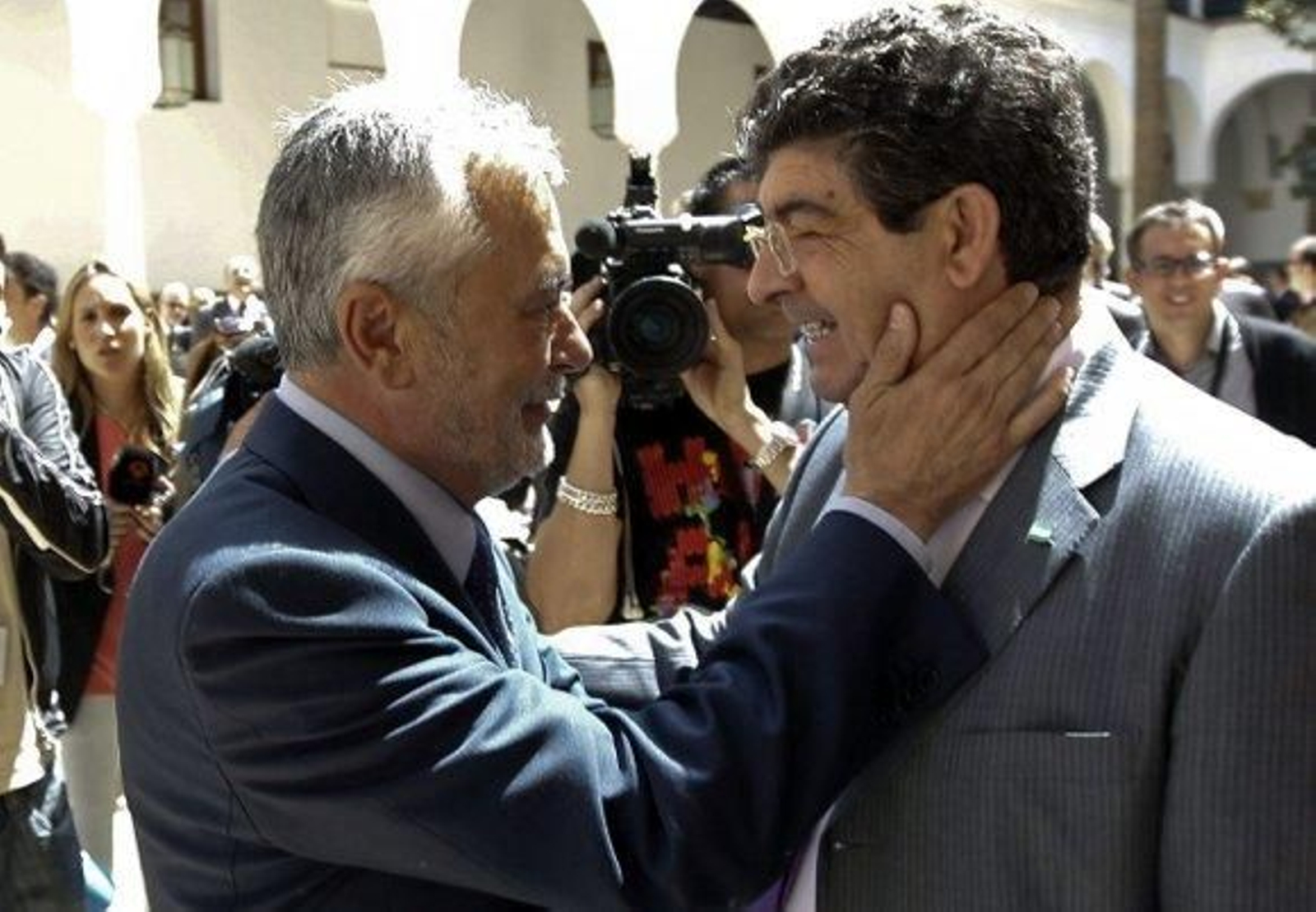 Griñán dará la Vicepresidencia a IU