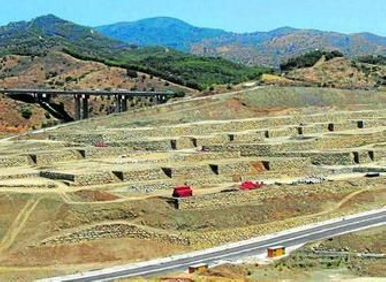 Vista de los trabajos de urbanización en Colinas del Limonar.