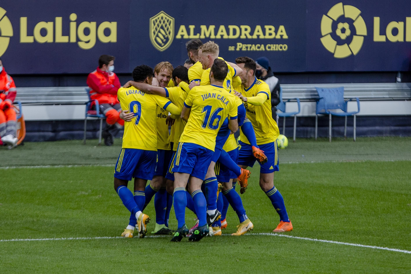 Cádiz 3 -Alavés 1