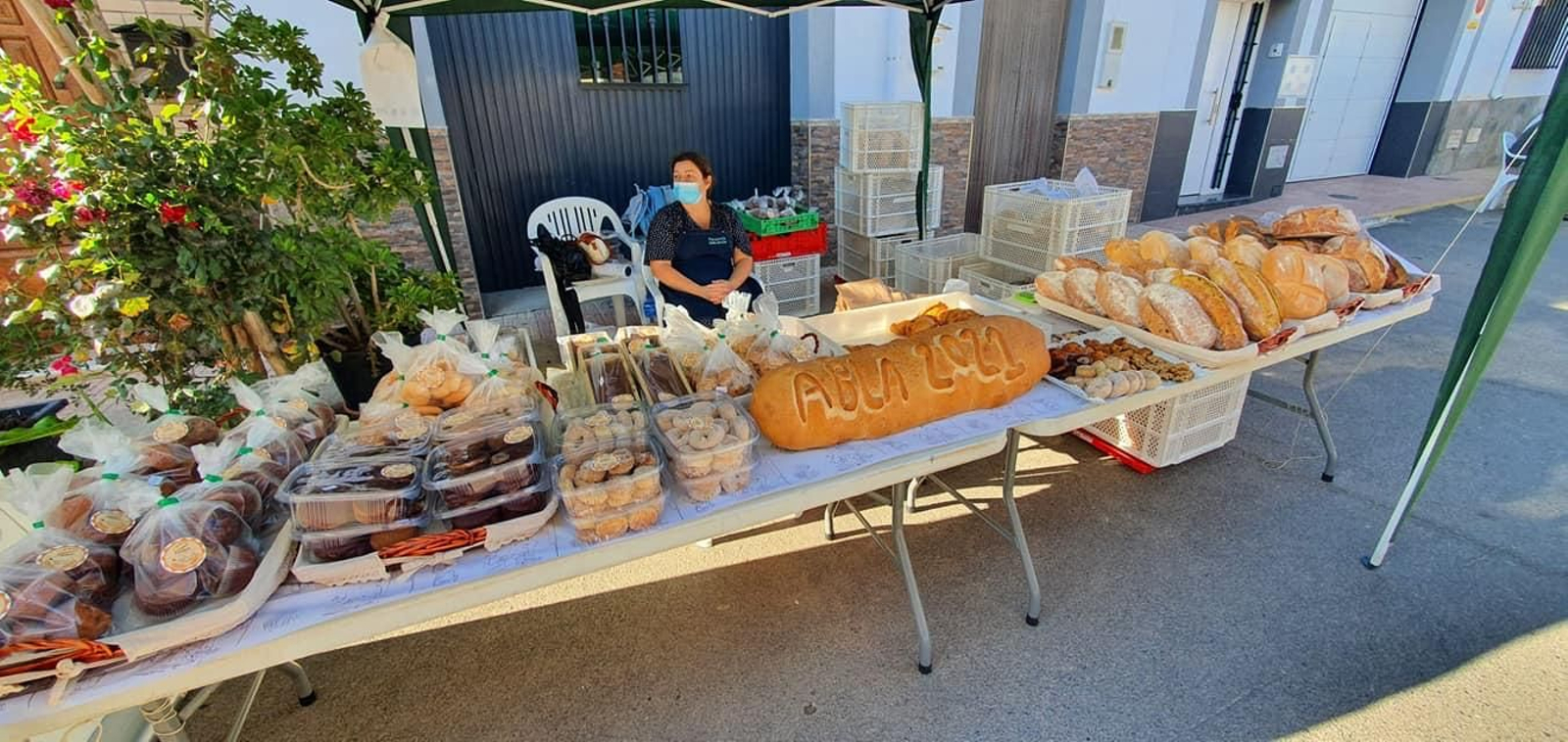 Puesto de la panadería Santos Mártires en el reciente Ecomercado