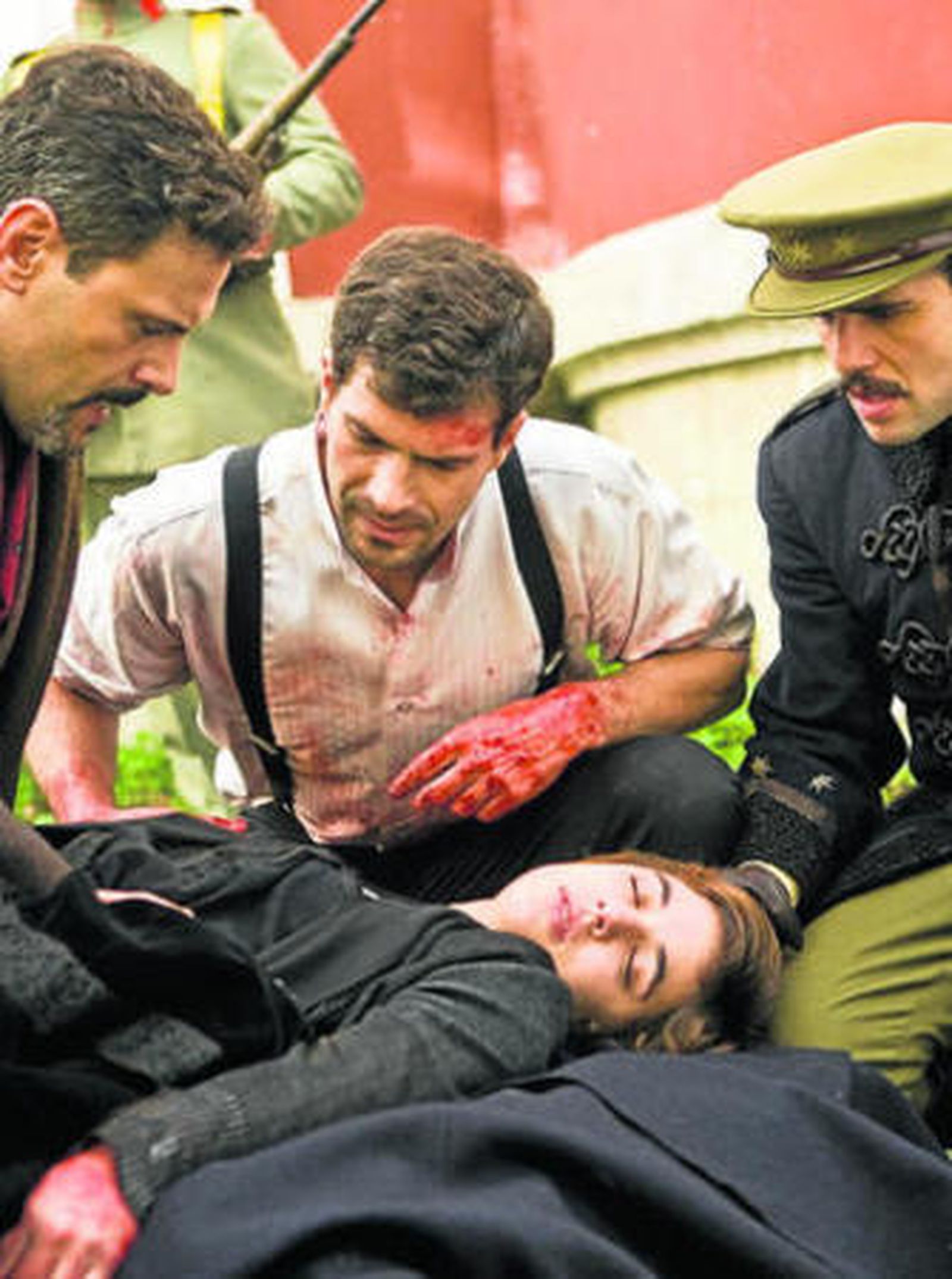 Una de las escenas finales de 'La señora', con la muerte de la protagonista.