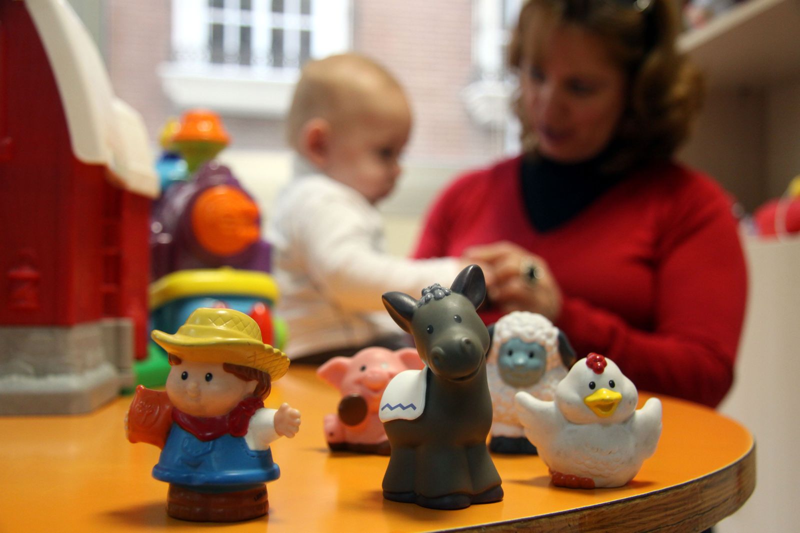 La Junta atiende a casi 2.500 menores en acogimiento familiar desde enero.