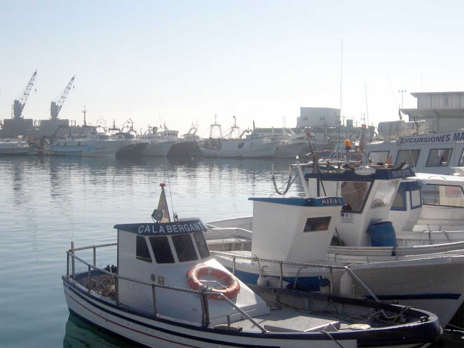Fijado un resguardo mínimo bajo quilla en el puerto comercial