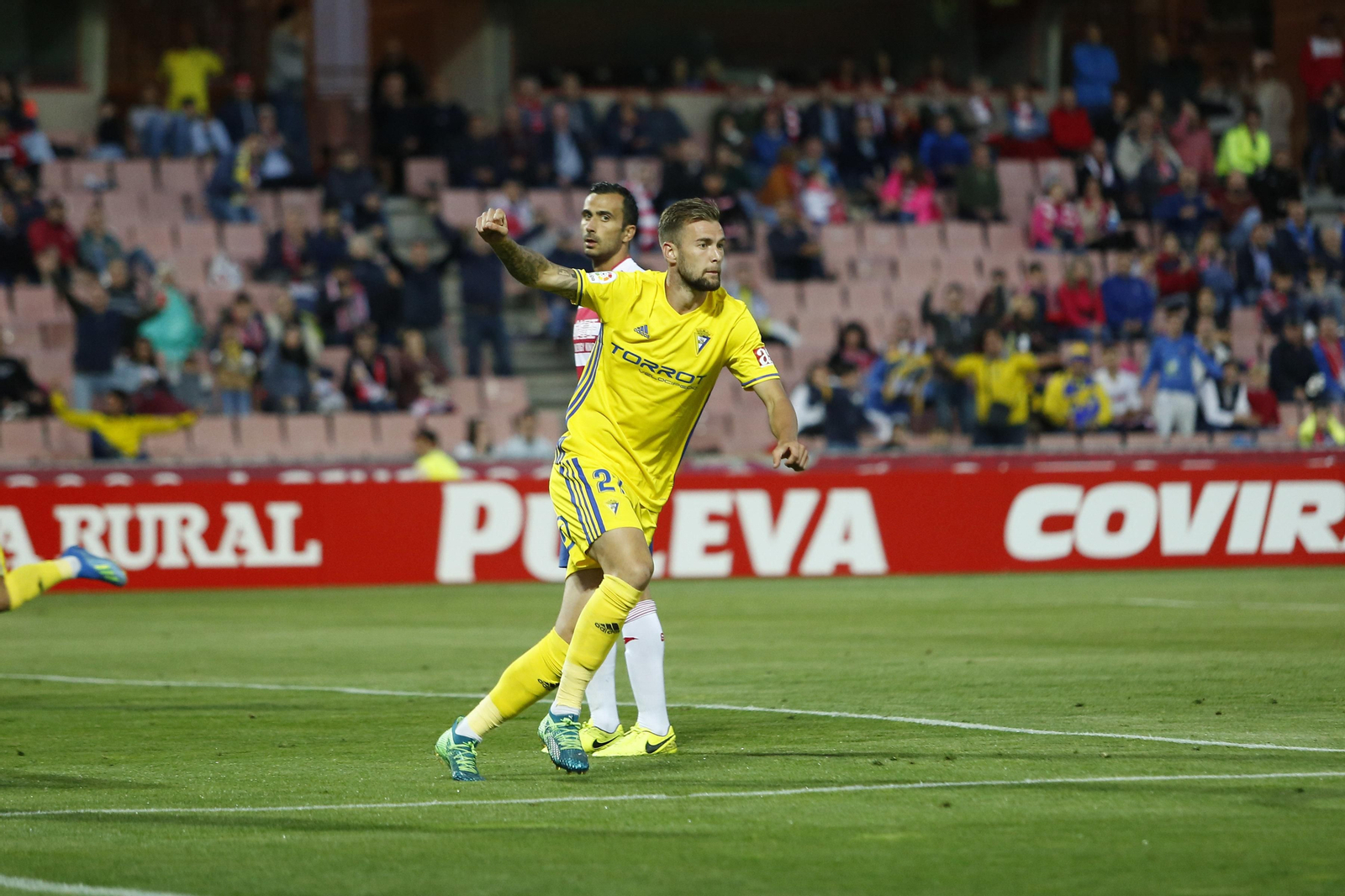 El Granada CF-Cádiz CF, en imágenes