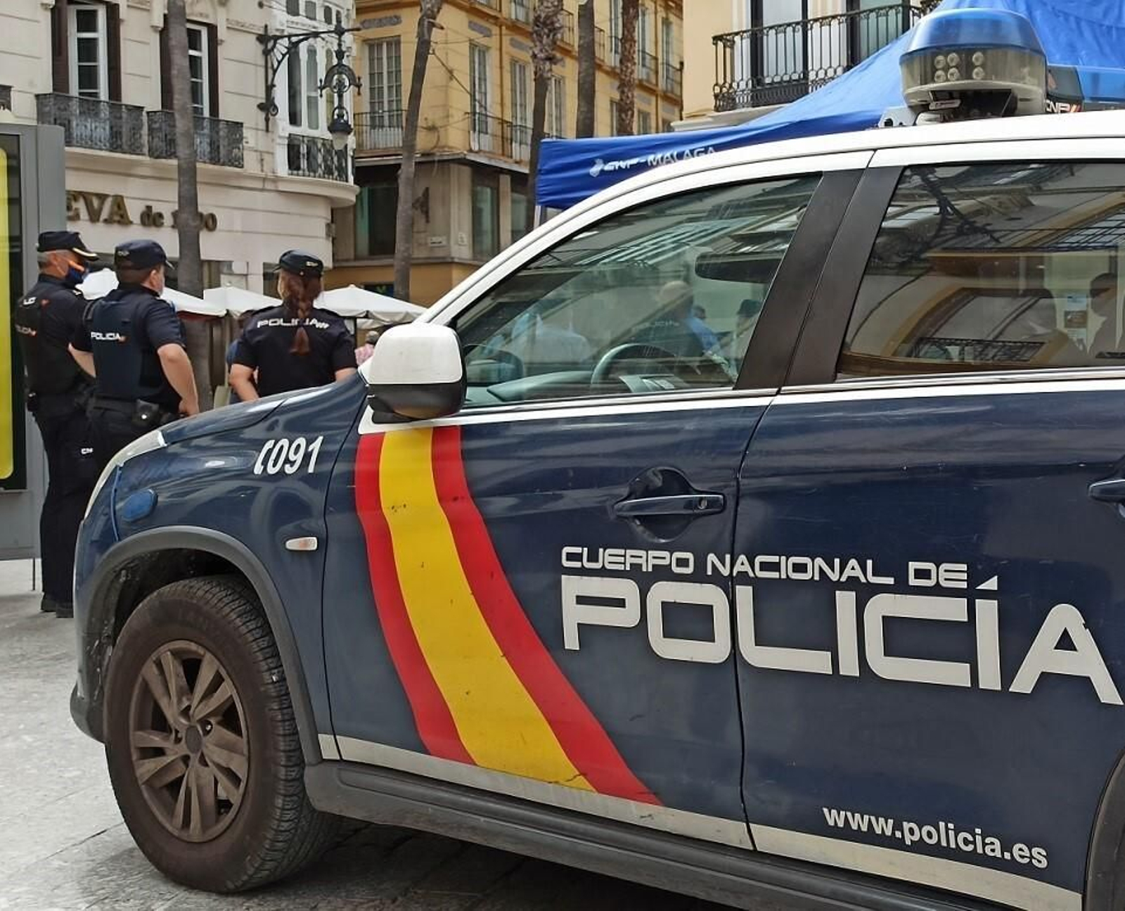 Policías nacionales en el centro de Málaga