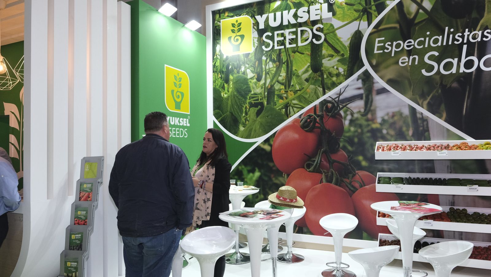 Imágenes del primer día de Expolevante Níjar.