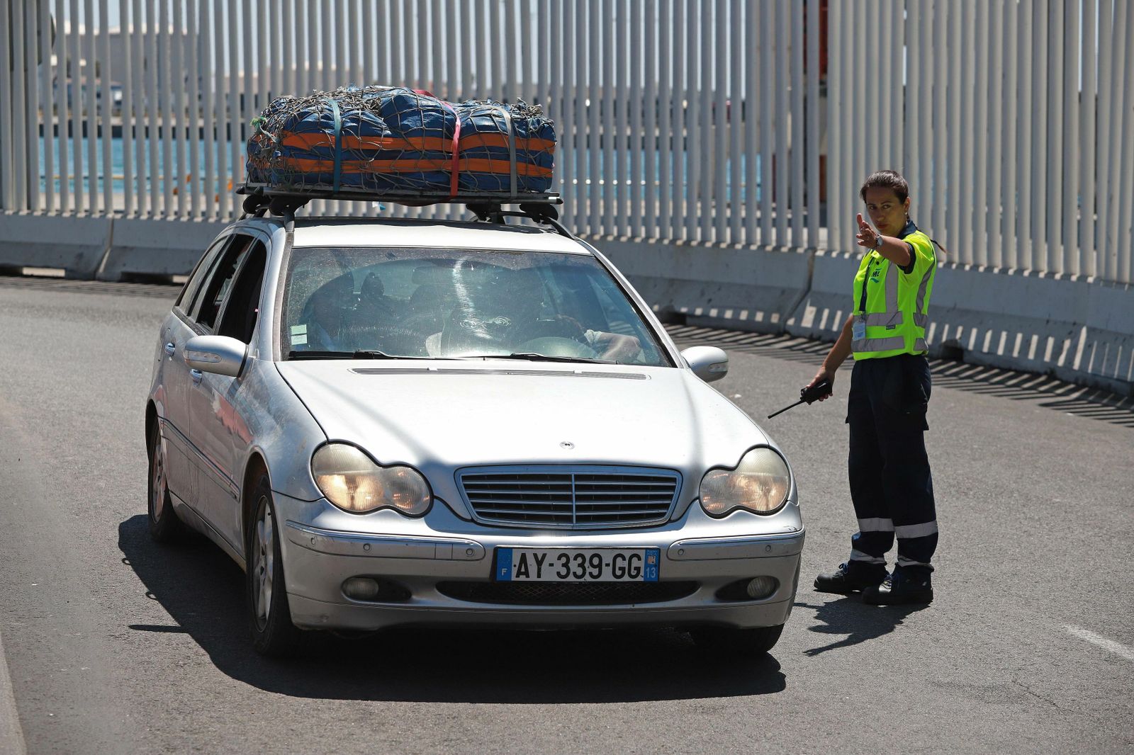 Un vehículo recién llegado desde Tánger-Med al puerto de Algeciras