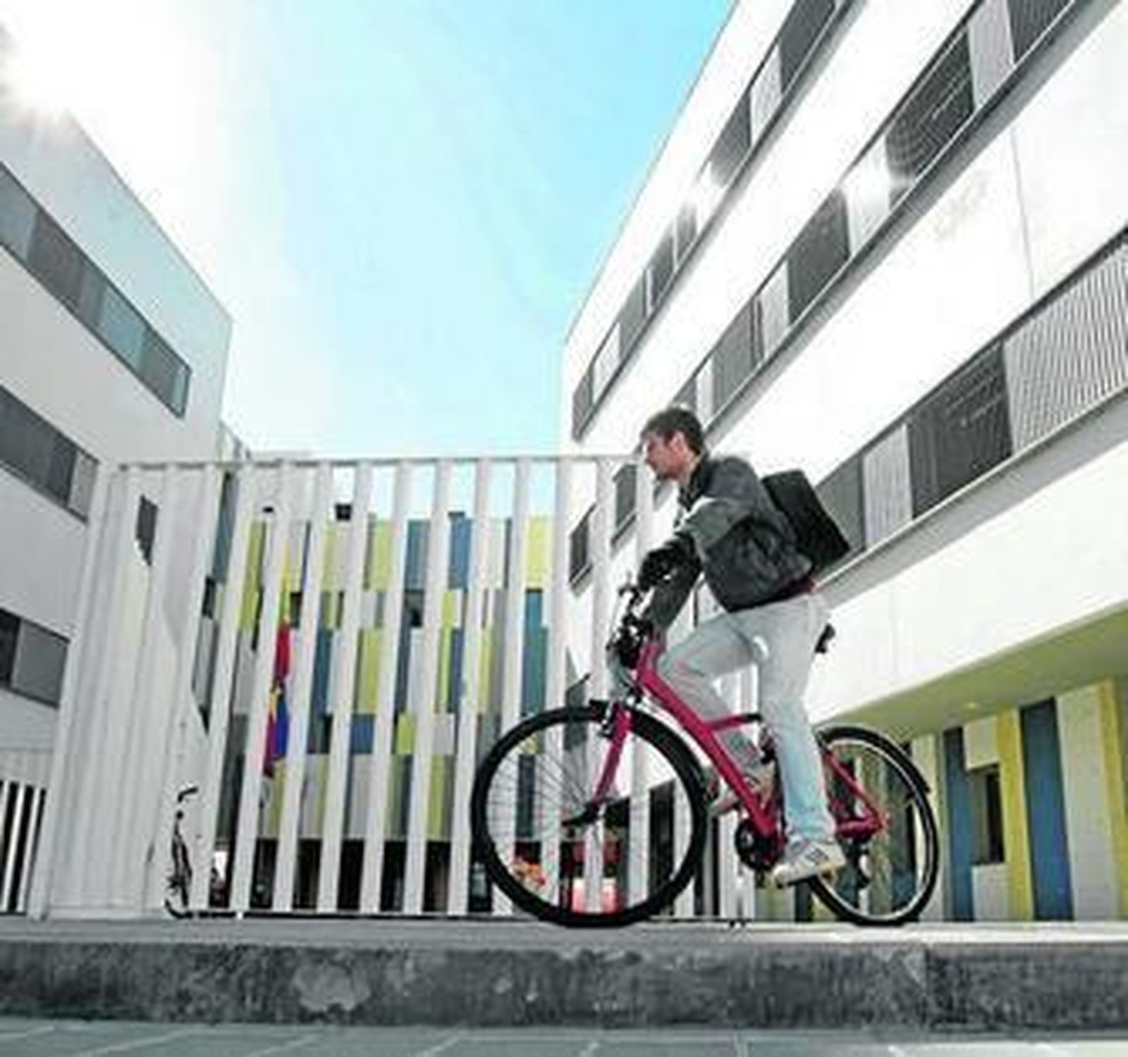 El Conservatorio de Danza es uno de los tres centros que alberga la Casa de las Artes.