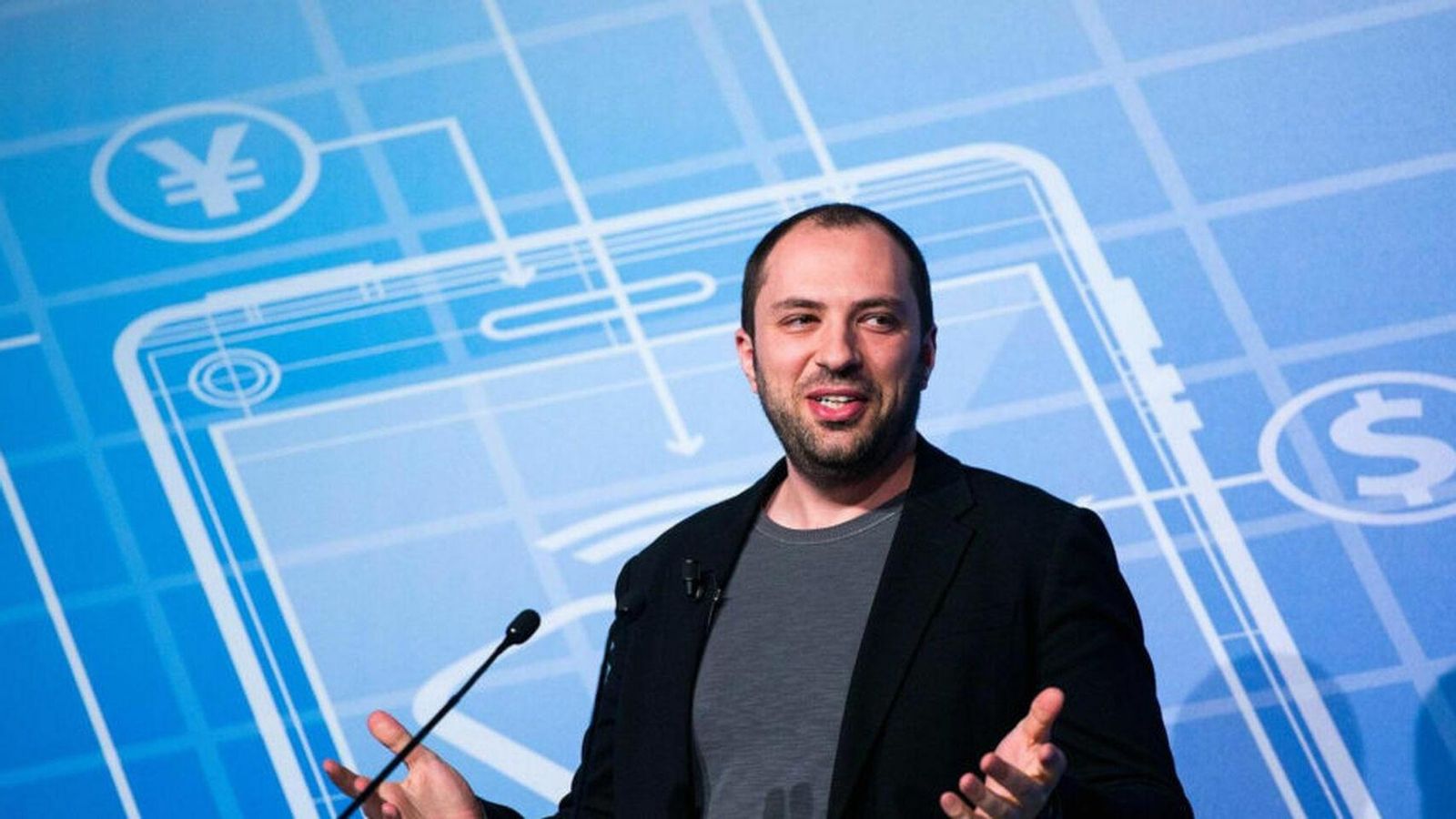 Jan Koum, uno de los padres de la afamada aplicación.