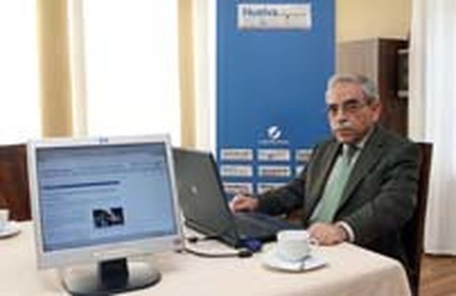 "El compromiso cofrade no es otro que proclamar, sin vergüenza, que la cruz es la palanca salvadora del mundo"