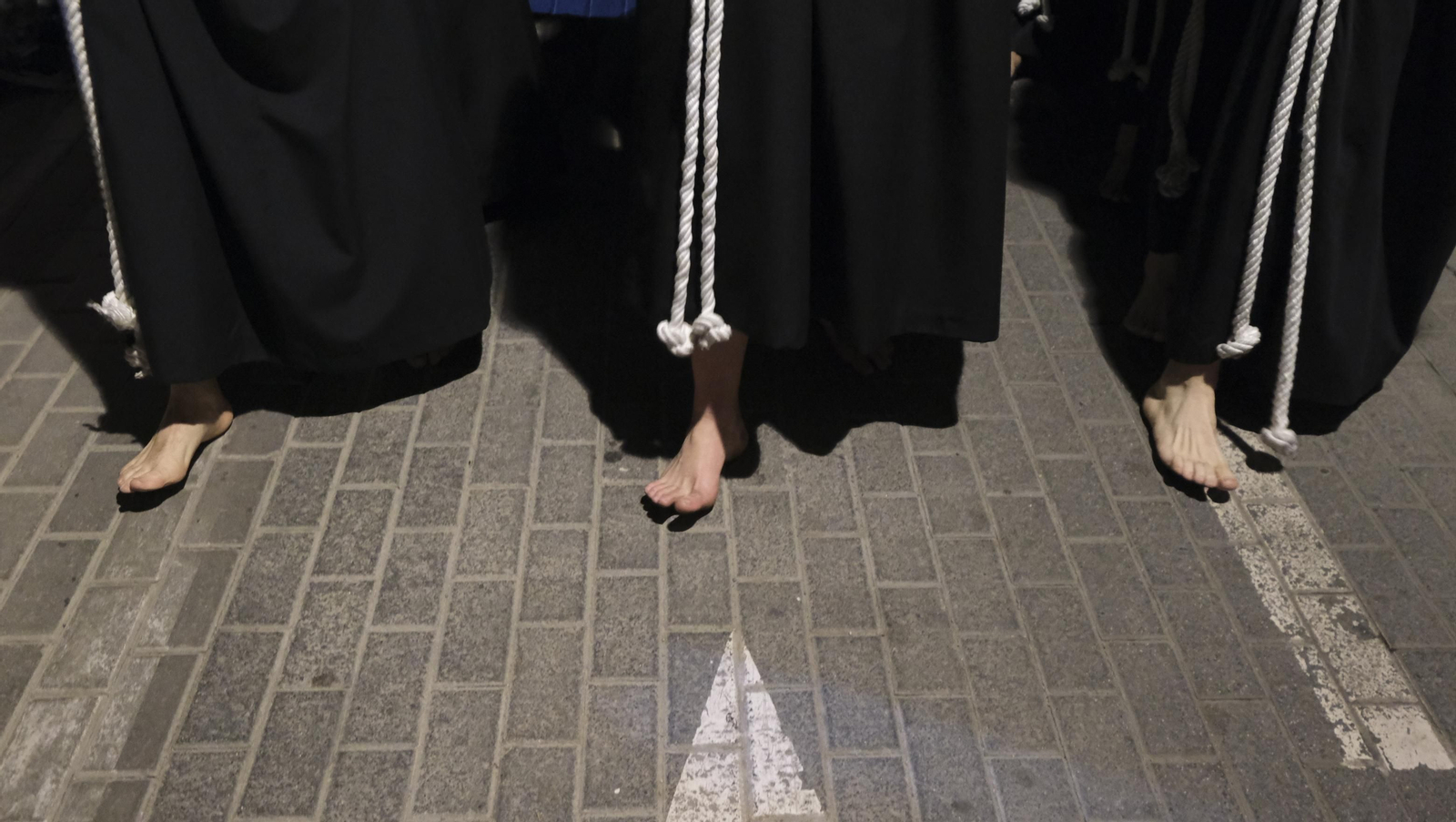 Procesión del Perdón en Almería, en imágenes