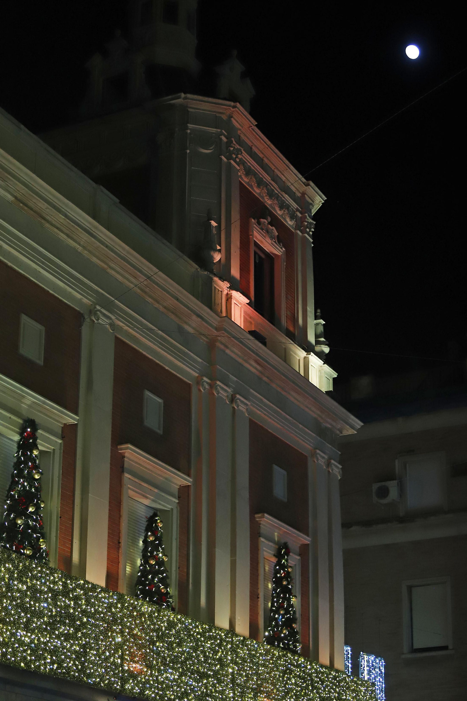 Imágenes del alumbrado navideño en las calles de Huelva