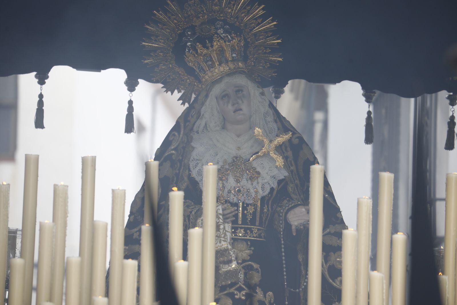 Jueves Santo en Córdoba: La procesión del Nazareno, en imágenes