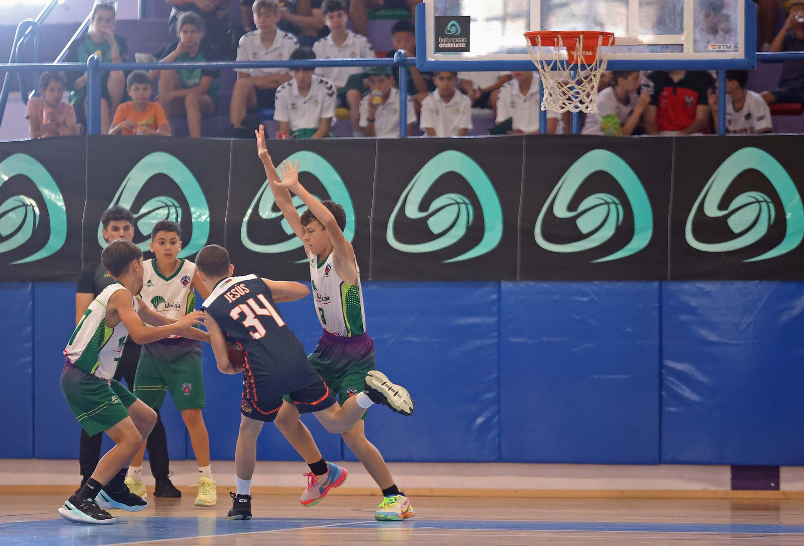 Fotos de la final del Cadeba minibasket masculino en La Línea