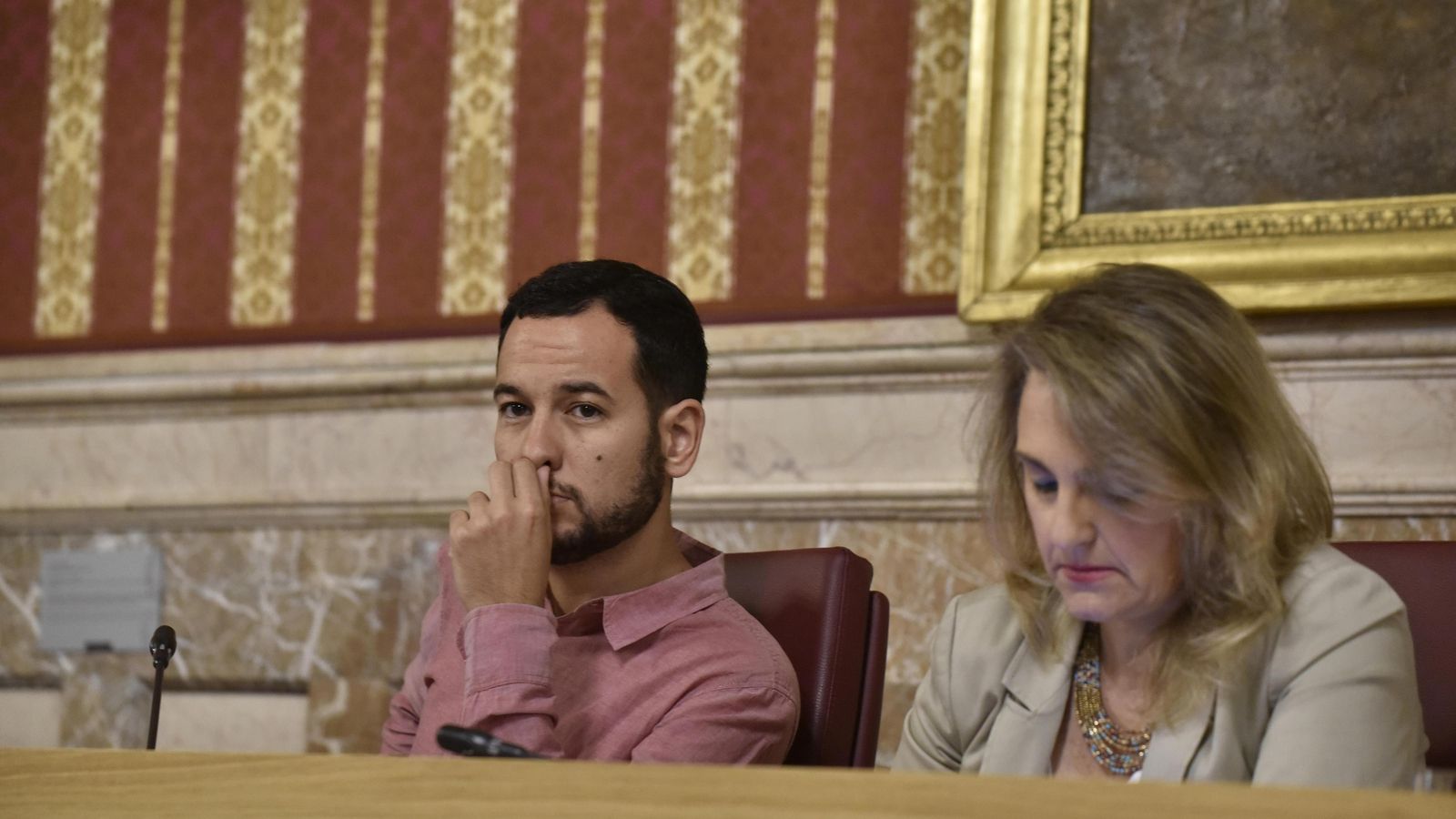 Daniel González Rojas y Eva Oliva durante un Pleno celebrado en mayo de 2018.