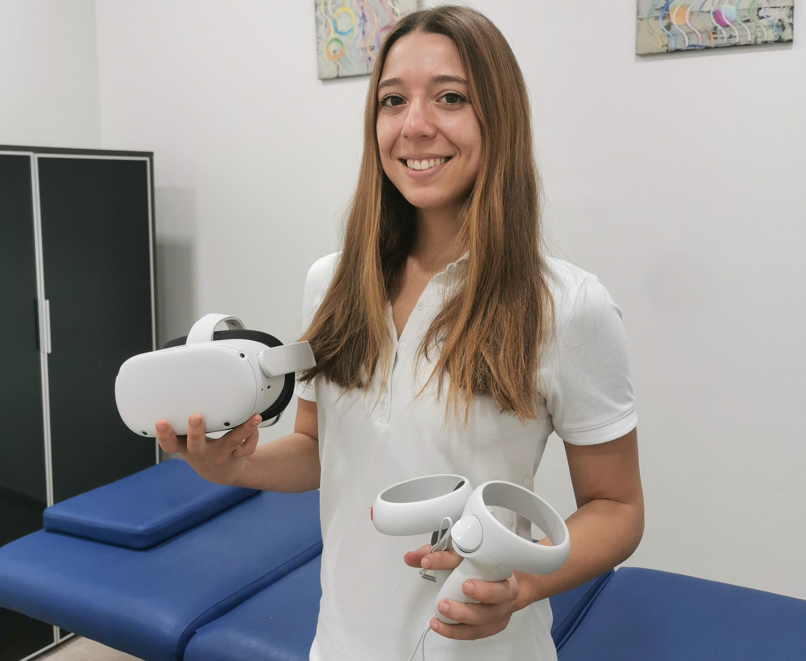 Ana Belén Árbol, fisioterapeuta especializada en trastornos de los músicos, en su consulta en la Clínica Metropol Salud.