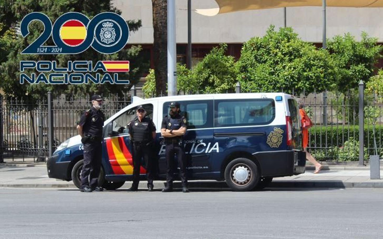 Imagen de archivo de una dotación de la Policía Nacional en Granada