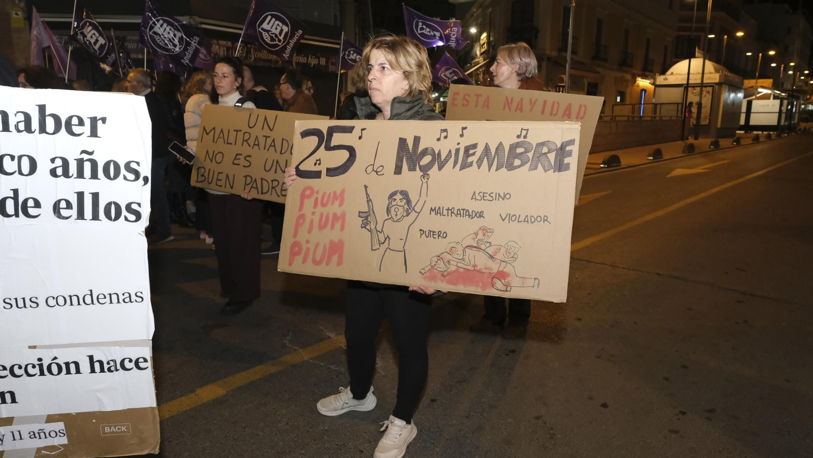 Fotografías de la manifestación del 25-N por la violencia de género, en Almería