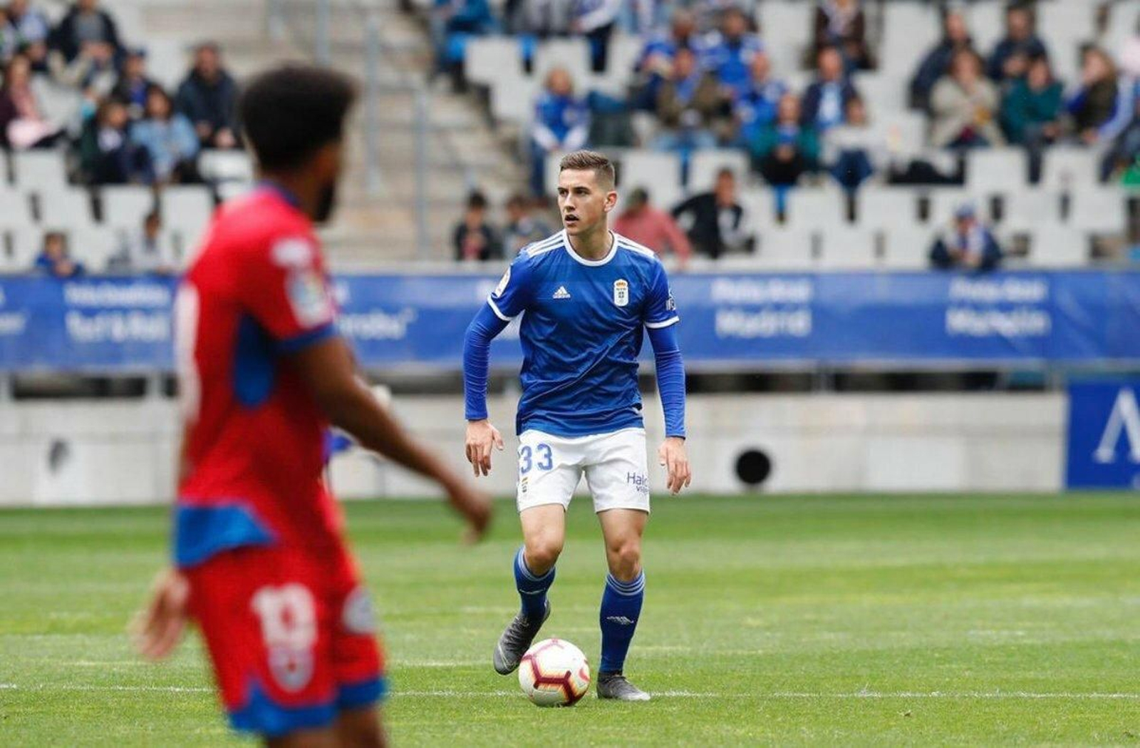El jerezano Javi Hernández, durante un partido con el Real Oviedo.