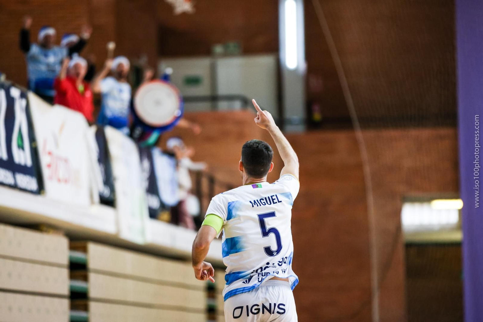 Tres puntos con el premio del liderato para el Heredia 21 antes de las vacaciones de Navidad (4-3)