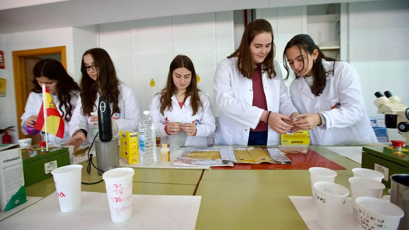 No es la primera iniciativa que la UCA emprende para buscar una mayor y mejor integración de la mujer en todos los aspectos de la sociedad y la empresa