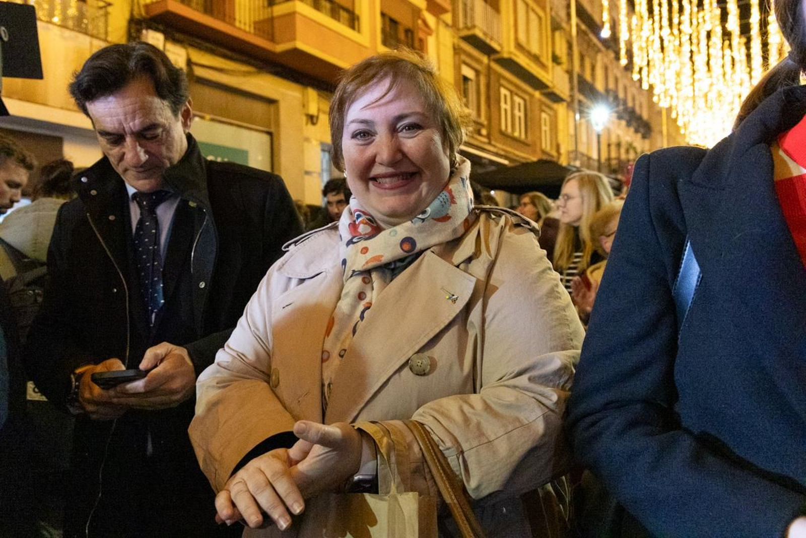 Jaén enciende su Navidad con sus habitantes echados a la calle