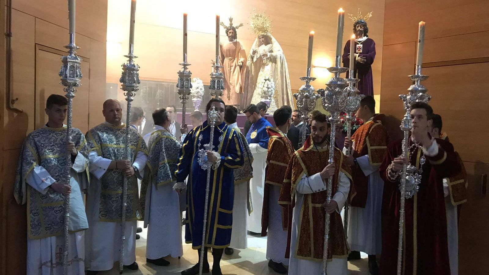 Momentos antes del traslado de los tres titulares.