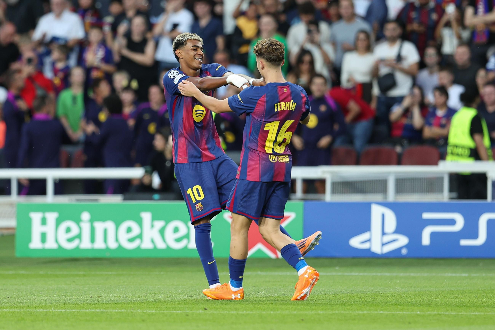 Las fotos del Barcelona-Olympiacos