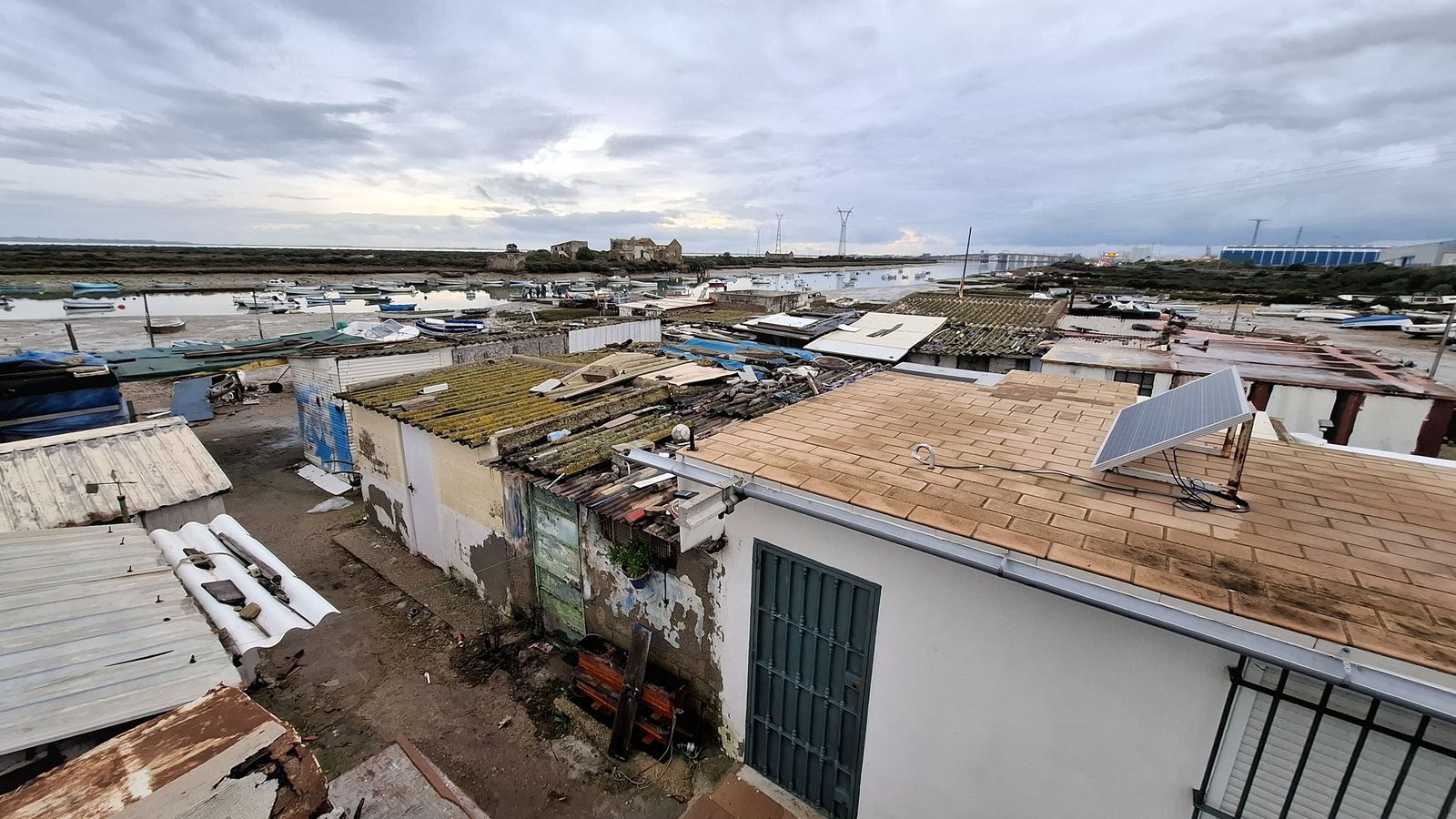 Construcciiones irregulares en la Isla del Trocadero de Puerto Real