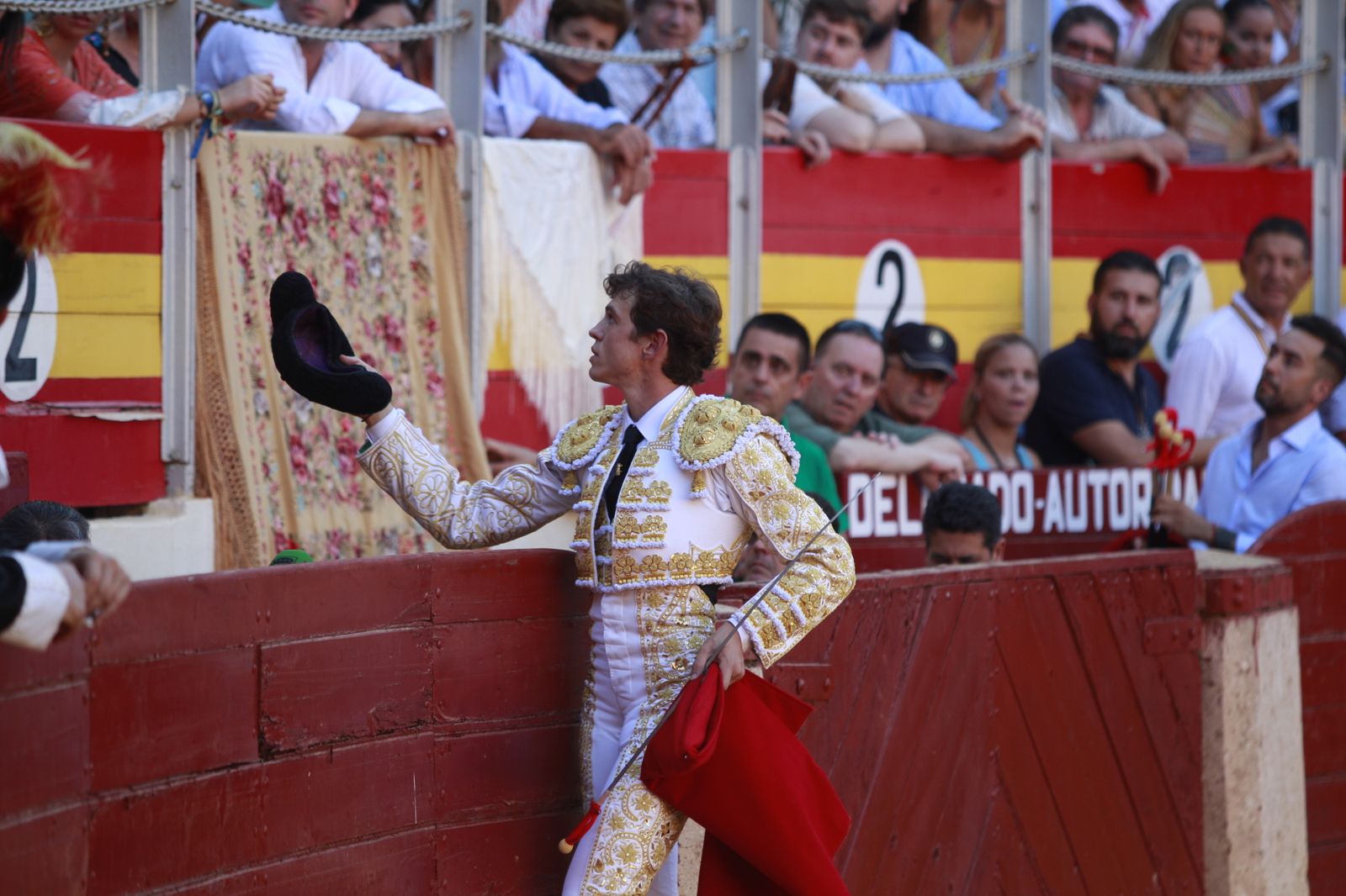 Imágenes del triunfo del torero almeriense Jorge Martínez el día de su alternativa