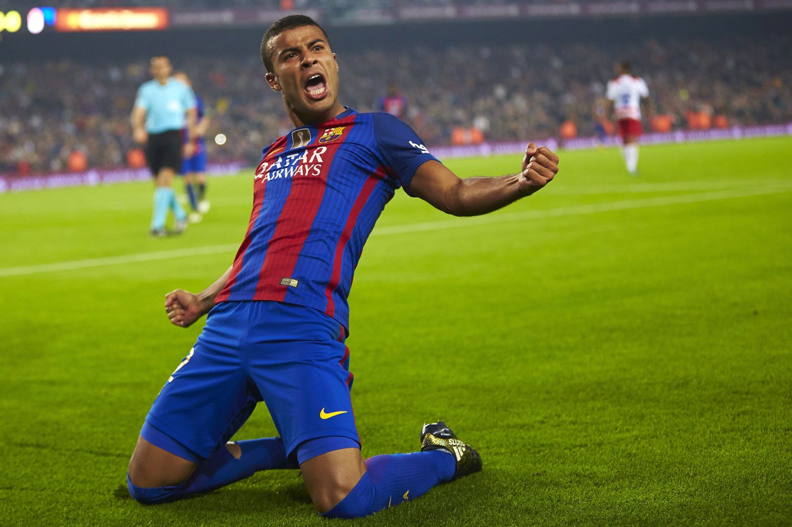 Rafinha celebra un gol en un encuentro con el Barcelona.