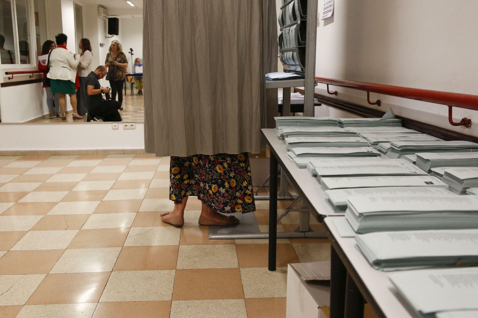 Imágenes de la jornada de votación en Granada