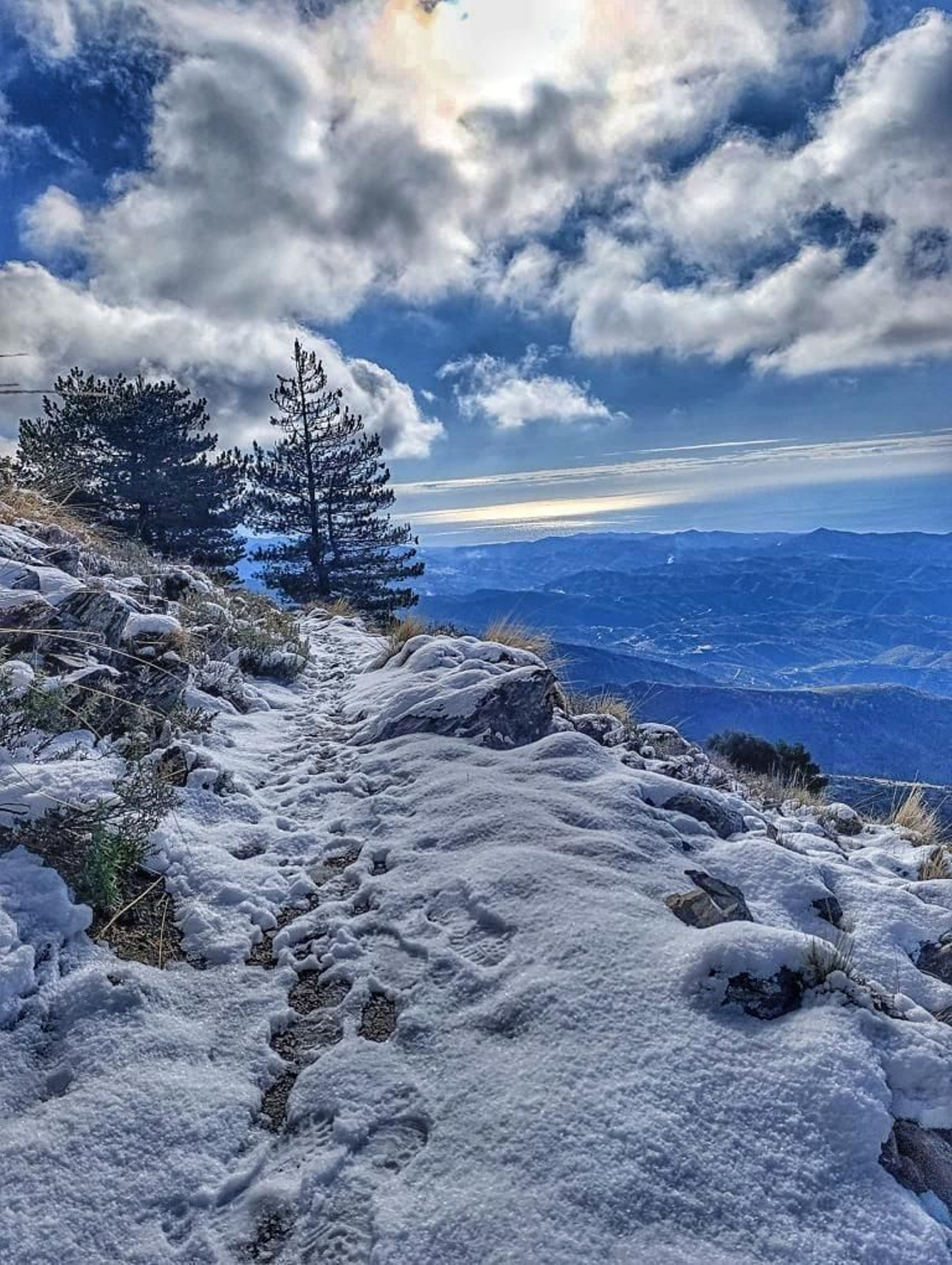 Así de nevada luce La Maroma, el punto más alto de Málaga