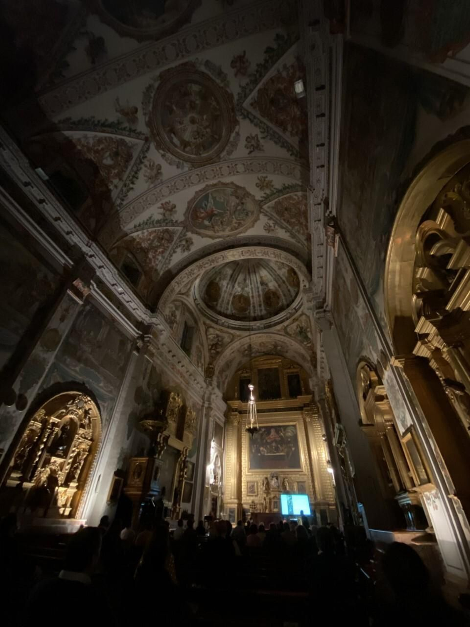 La iglesia dedicada a San Pedro y San Fernando durante la conferencia.