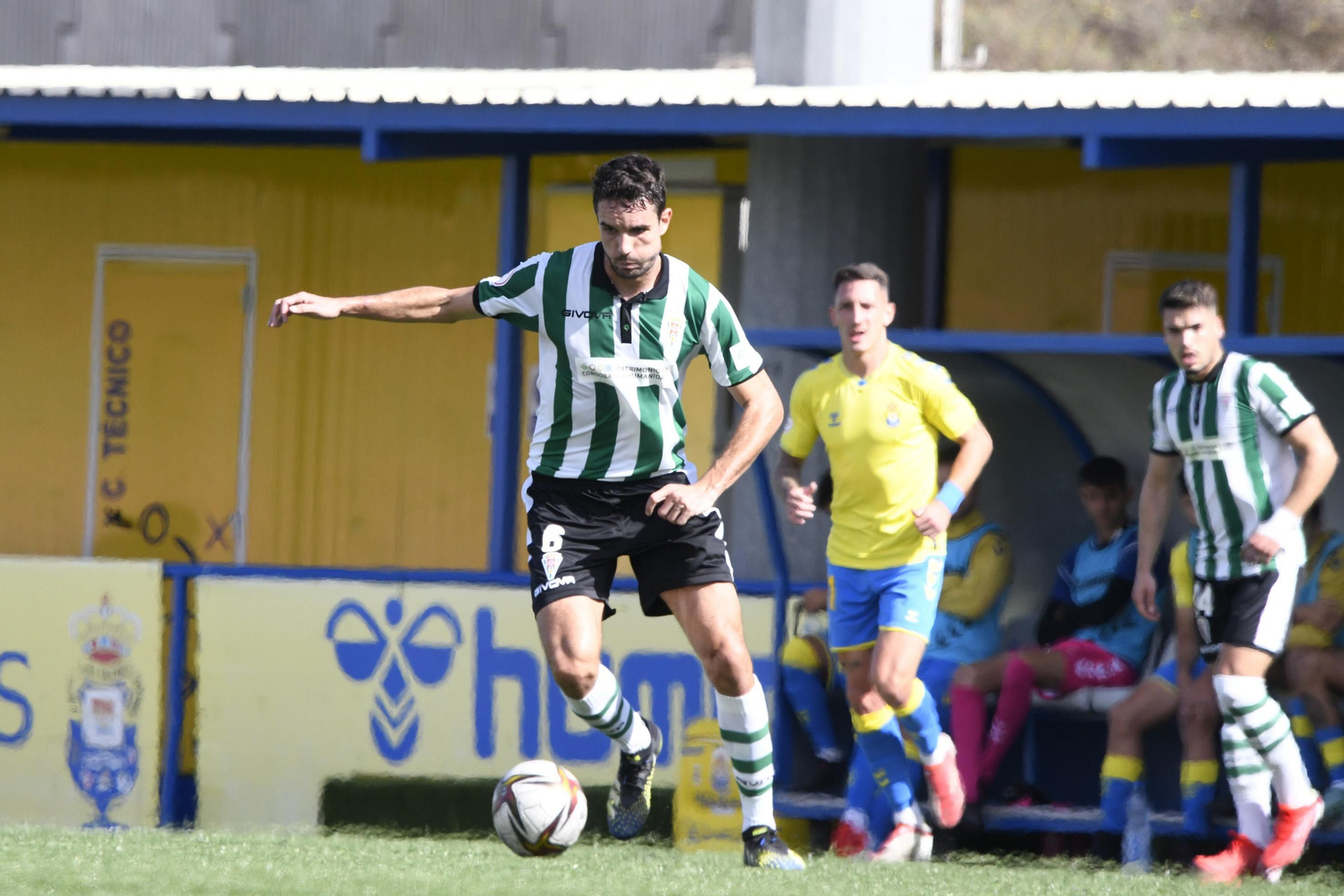 Las imágenes del empate del Córdoba CF ante Las Palmas Atlético