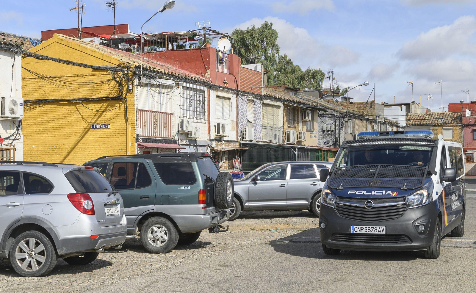Furgón de la Policía Nacional en la Plaza del Platanero, en una imagen de archivo.
