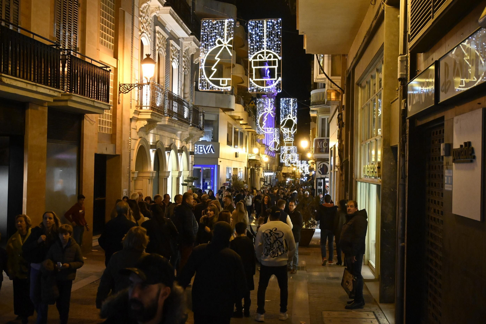 Imágenes del alumbrado navideño en las calles de Huelva