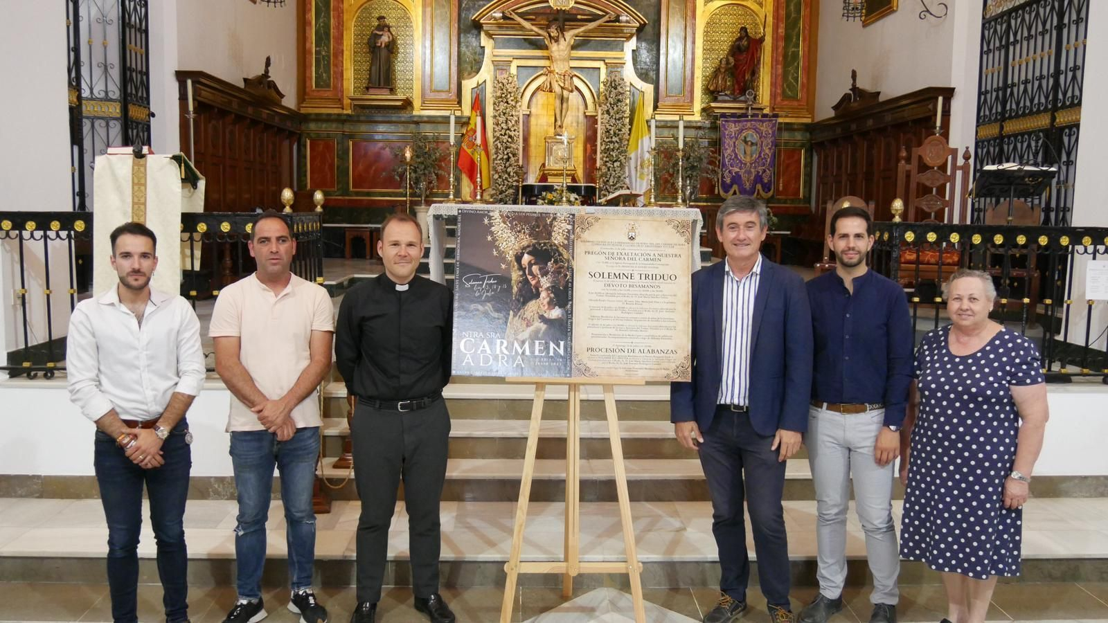 Manuel Cortés y el edil José Crespo, en la presentación de las actividades por la Virgen del Carmen.