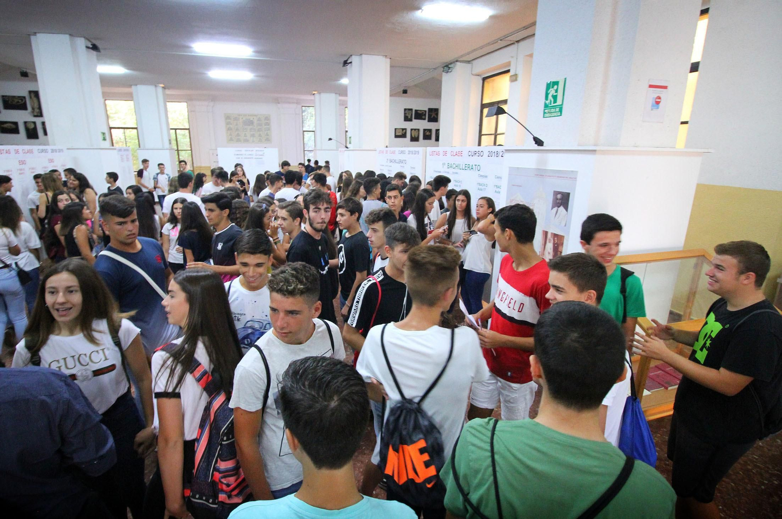 Vuelta a clase de alumnos de Secundaria y Bachillerato