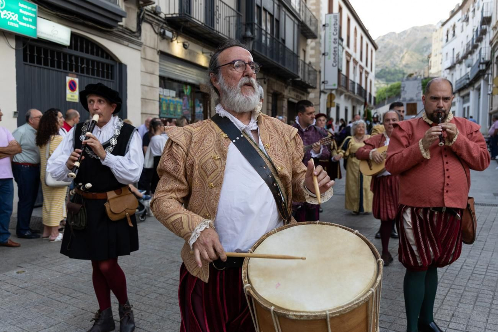 Desfile conmemorativo por el 1.200 aniversario de la capitalidad de Jaén