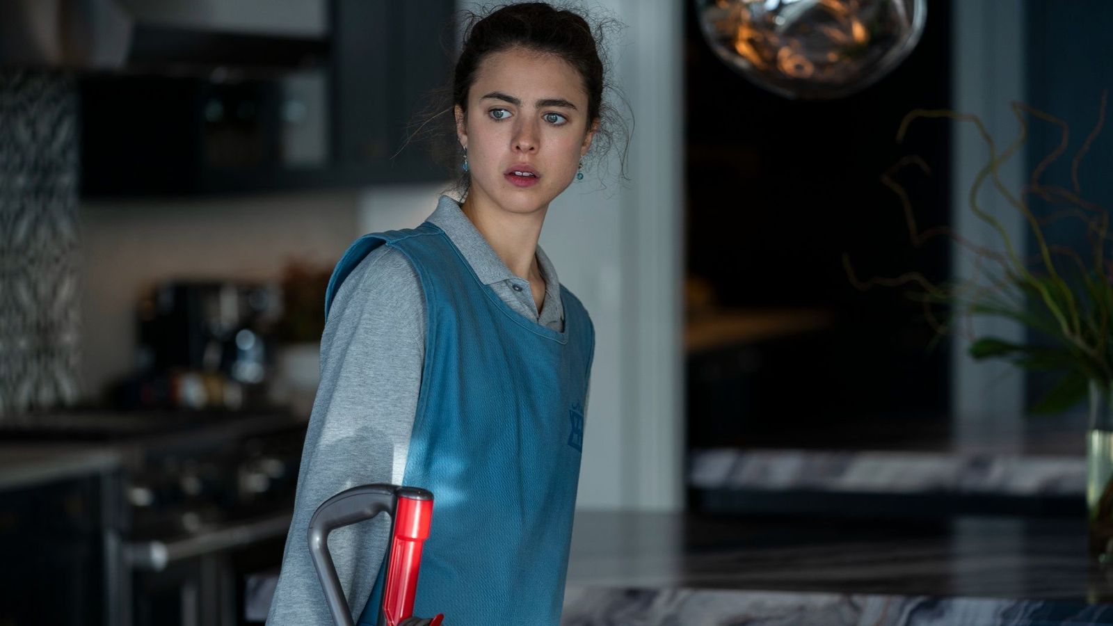 Margaret Qualley en 'La asistenta'