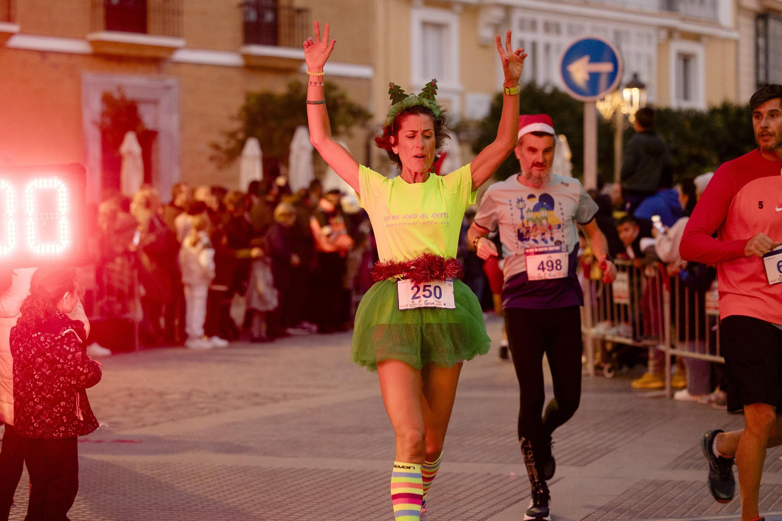 Las mejores imágenes de la carrera popular San Silvestre Gaditana 2024