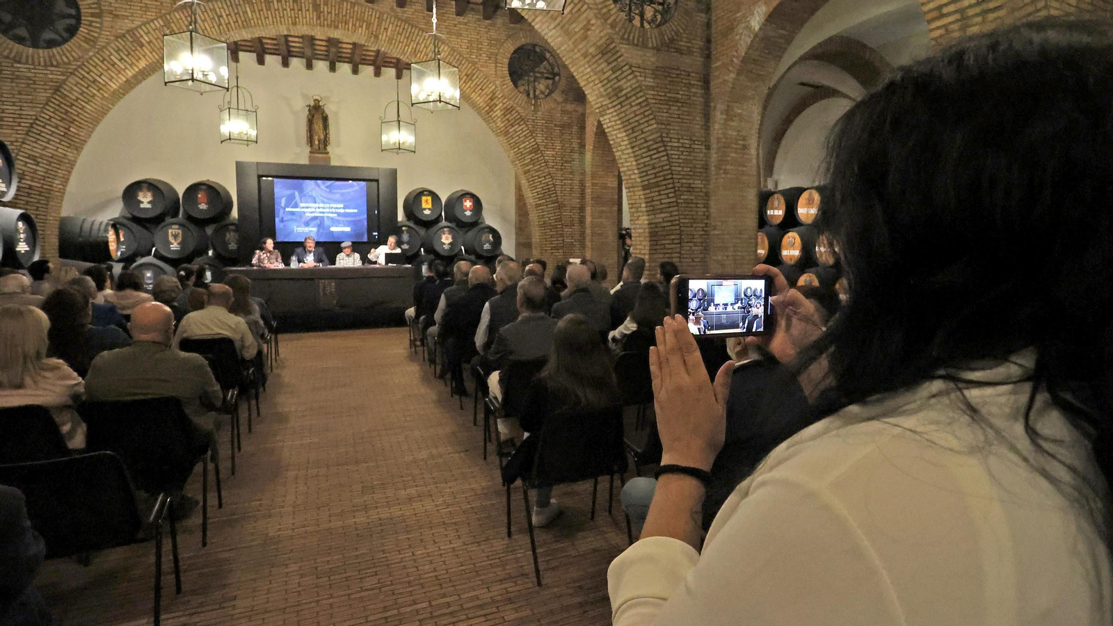 Imágenes de la presentación del libro y homenaje a Manuel Rubiales Perdigones en el Consejo Regulador del Vino de Jerez