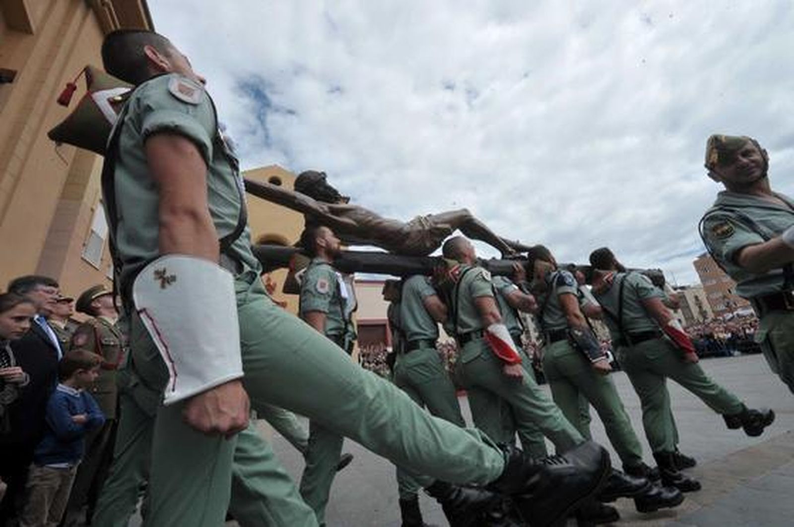 Las imágenes del trasladado del Cristo de la Buena Muerte

Foto: Mingote