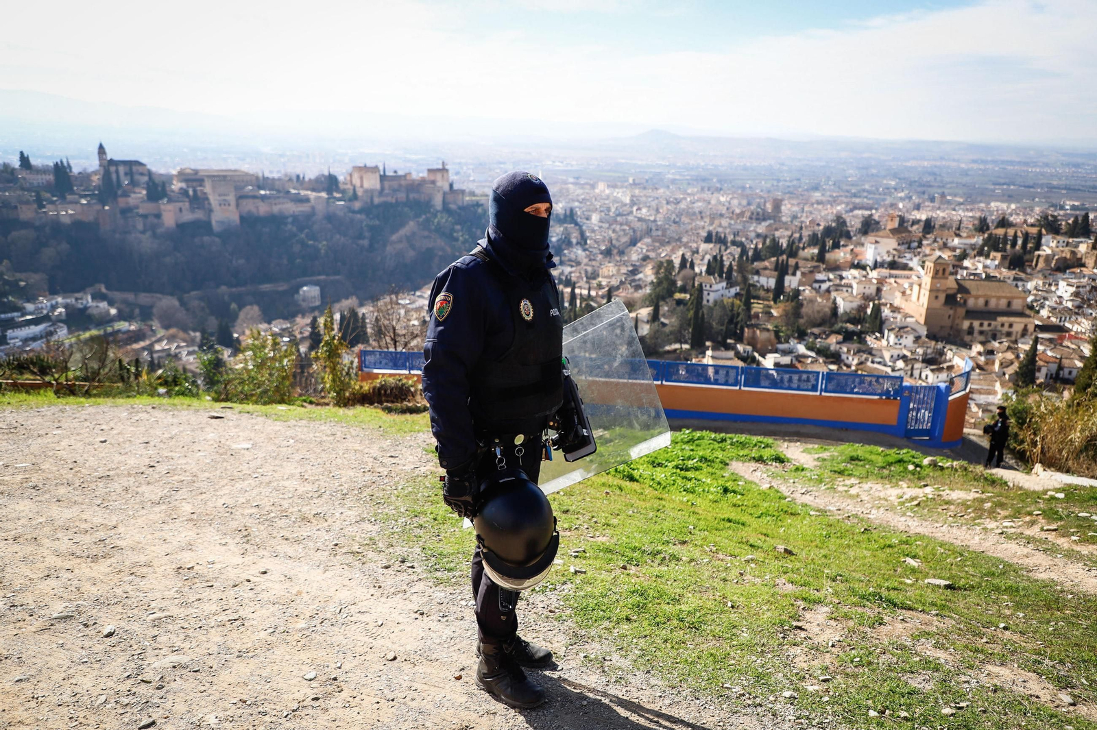 Un agente de Policía durante la operación que tuvo lugar en 2023 Un agente de Policía durante la operación que tuvo lugar en 2023