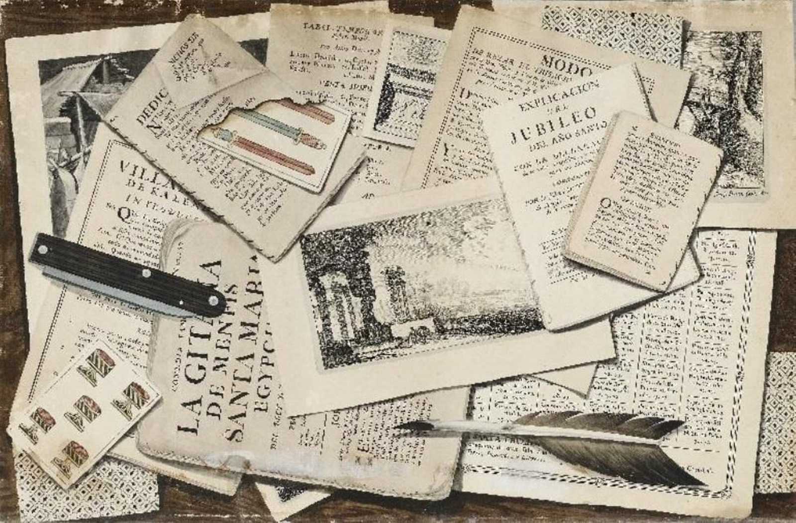 Mesa de papeles revueltos