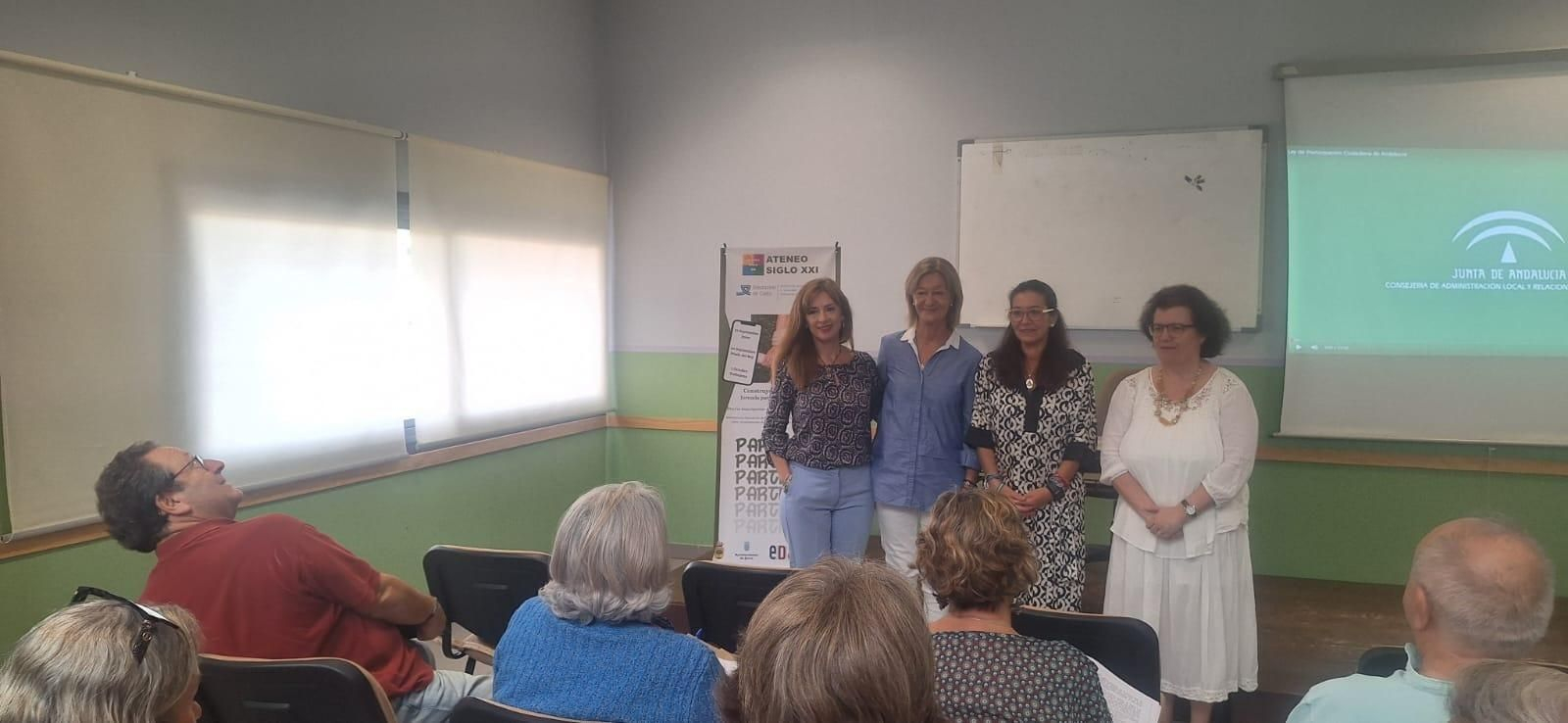 Imagen del taller formativo sobre tejido asociativo en la sede del Ateneo siglo XXI de Jerez