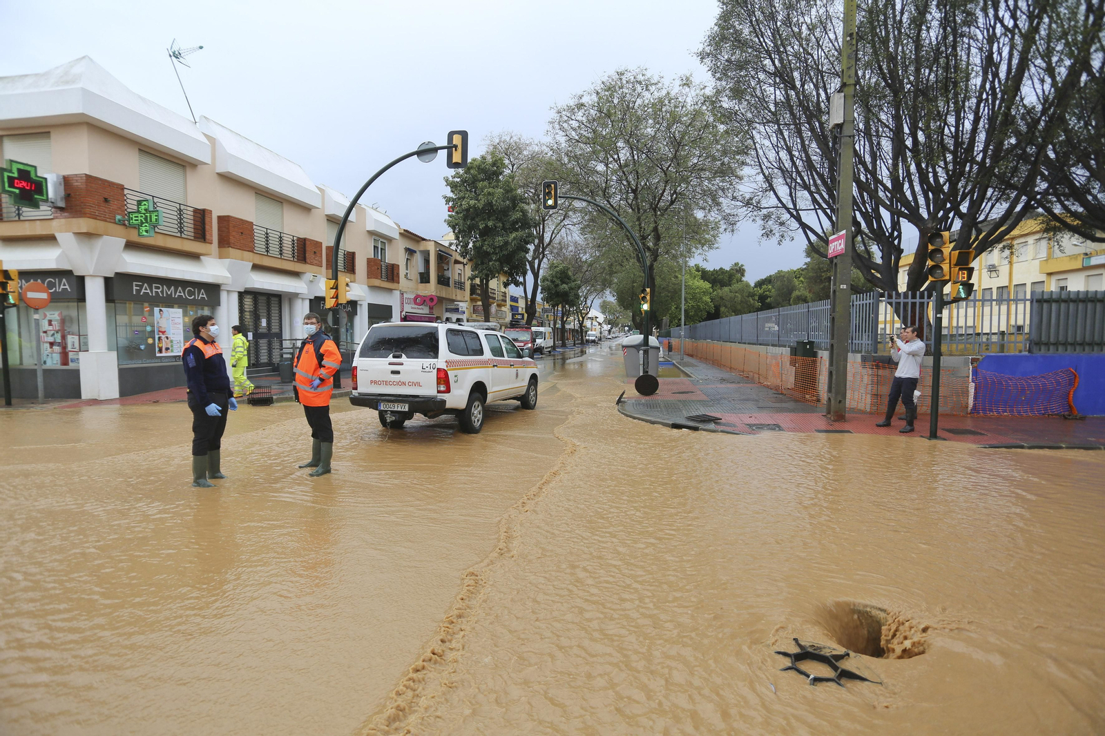 Campanillas anegada tras las lluvias, en fotos