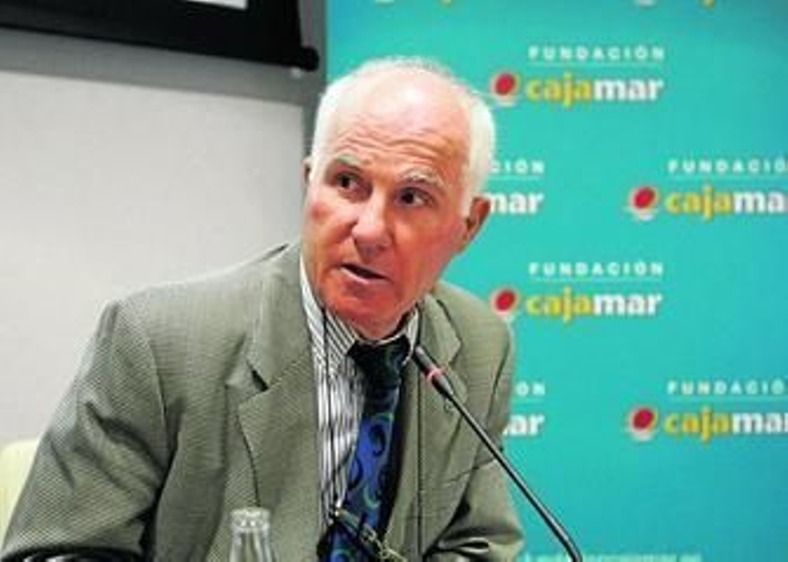 Antonio Pulido Bosch es catedrático de Hidrogeología de la Universidad de Almería. Antonio Pulido Bosch es catedrático de Hidrogeología de la Universidad de Almería.